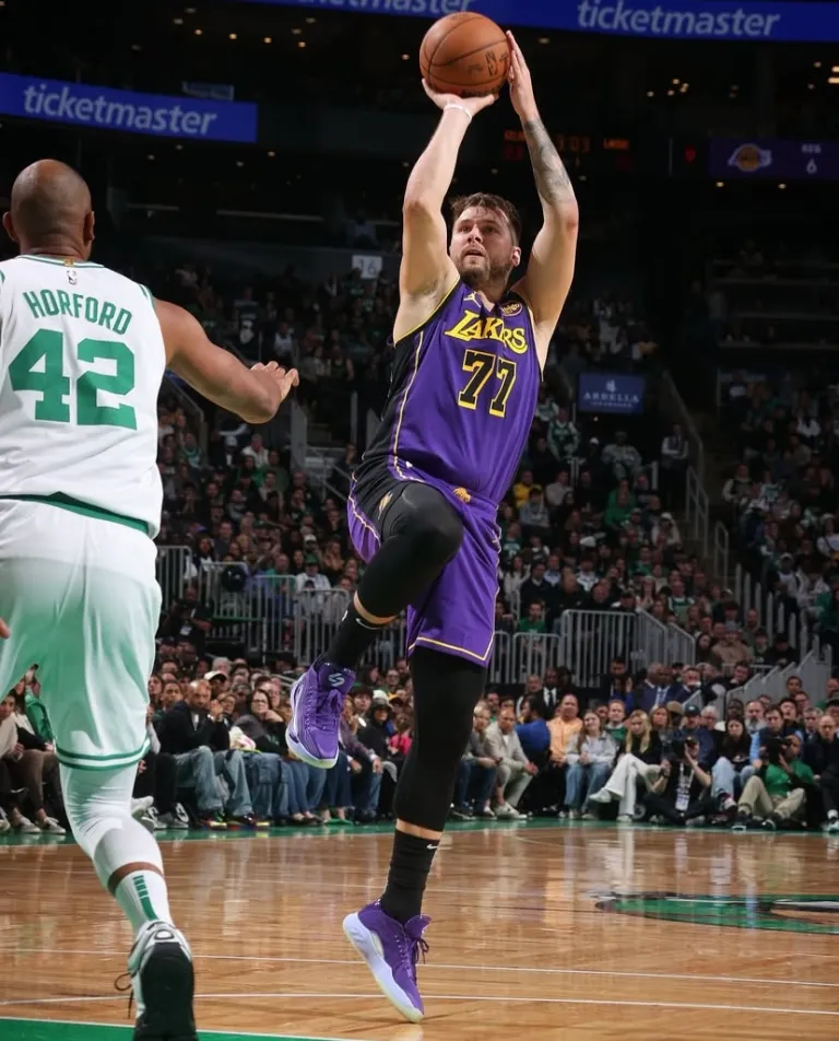 luka4-purple-2
